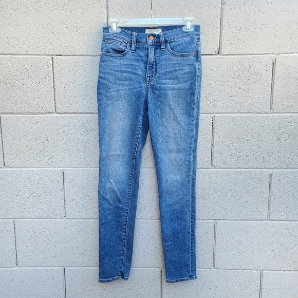 Madewell | 10" High-Rise Roadtripper Authentic Jeans in Vinton Wash Size 25 - Picture 2 of 11